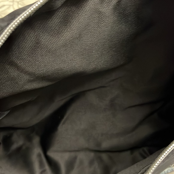 SALE! NWOT MAKEUP/TRAVEL CASE BUNDLE 🔥🔥🔥 - Picture 9 of 9